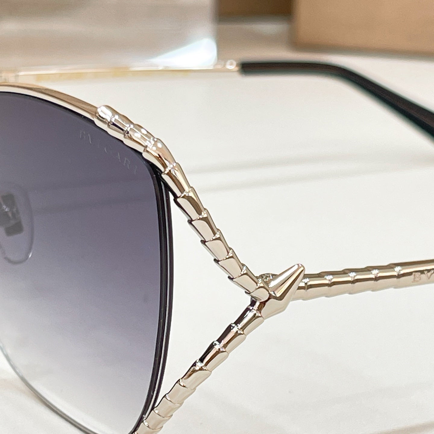Bvlgari BV40081U Sunglasses